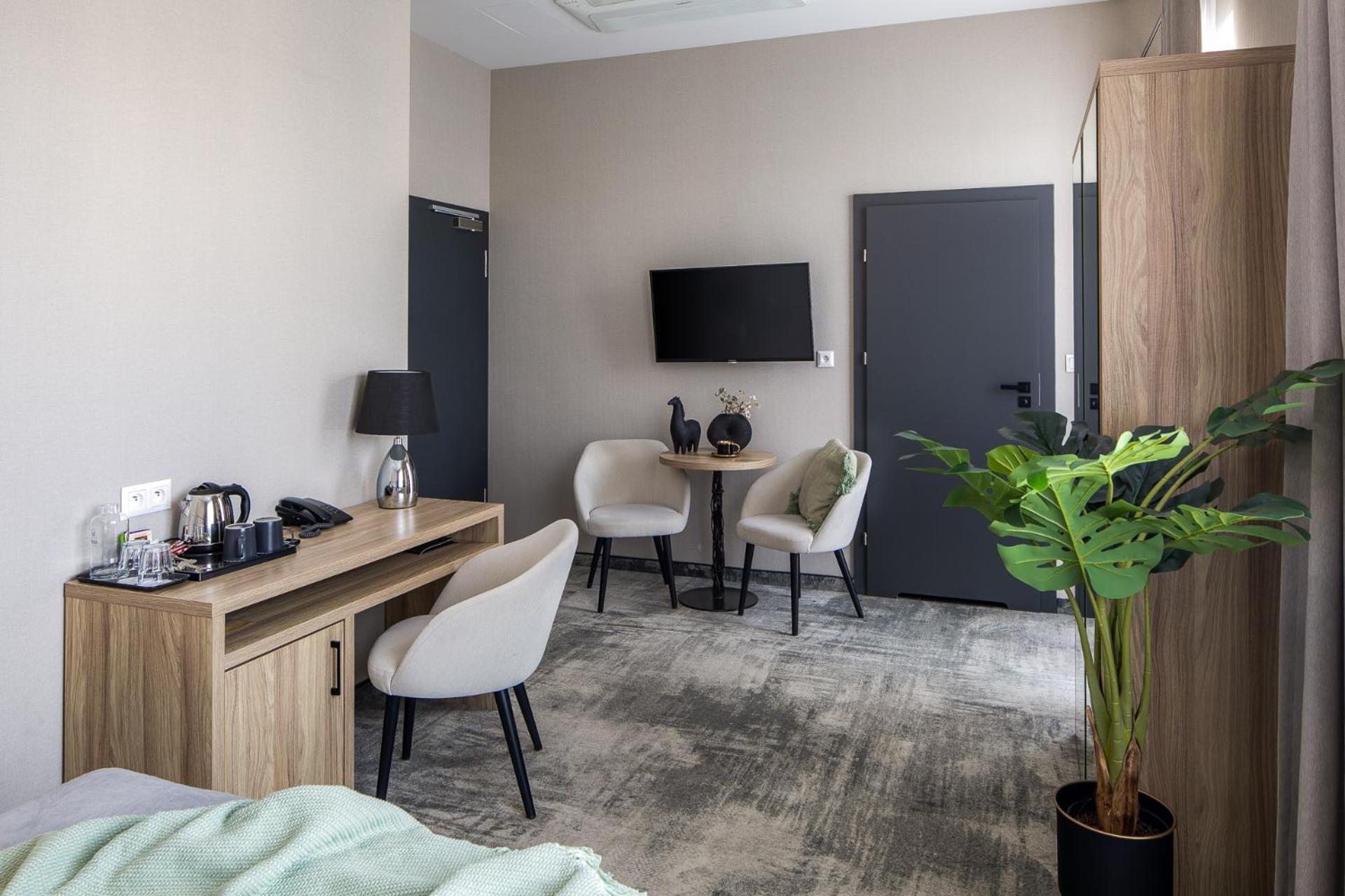 Superior King Room