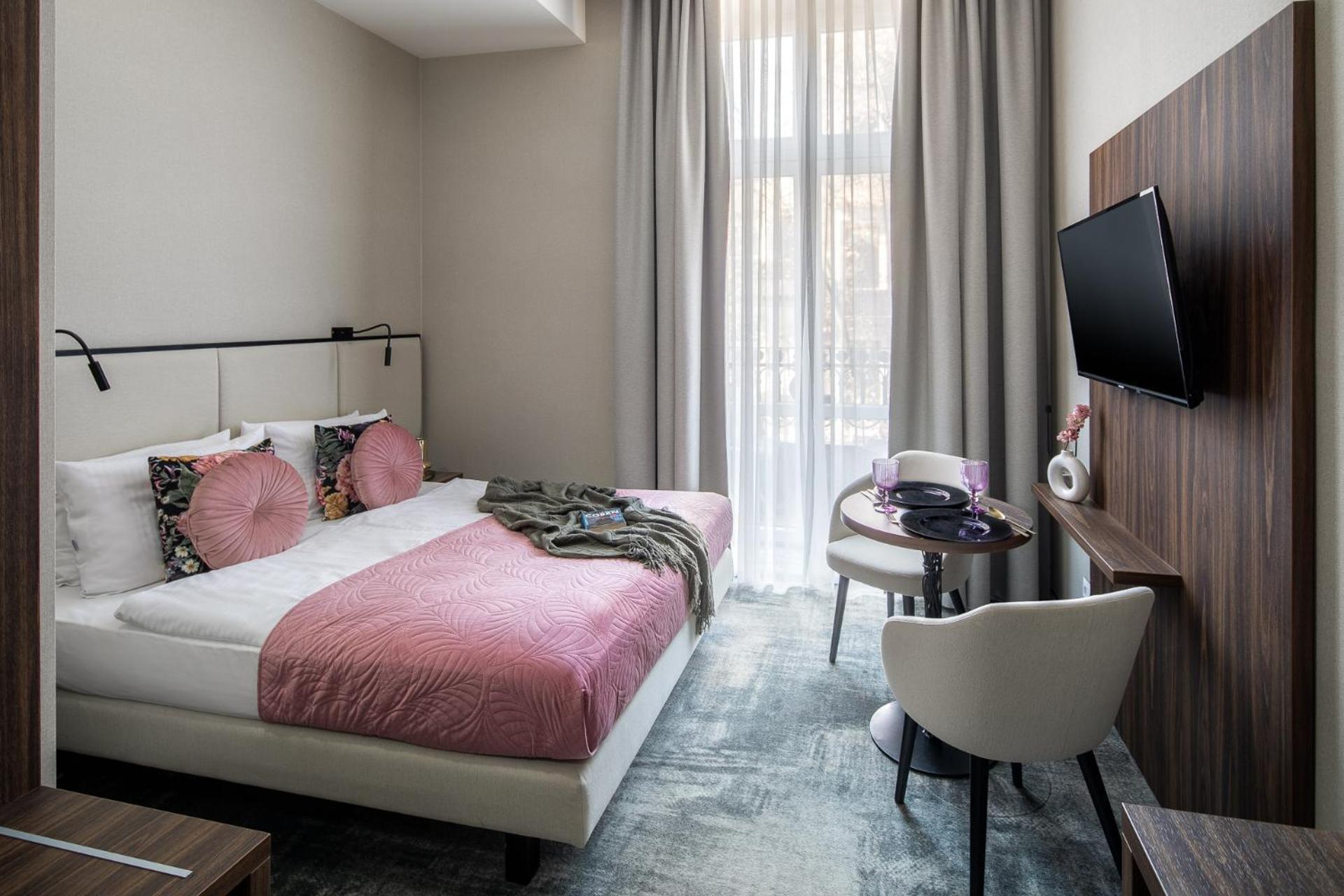 Superior King Room